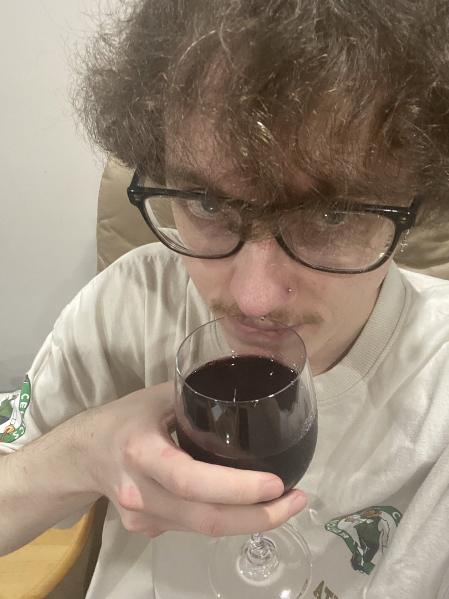 harryxsynn's tweet photo. he WILL be hearing from me tonight https://t.co/4SeMd1mas2