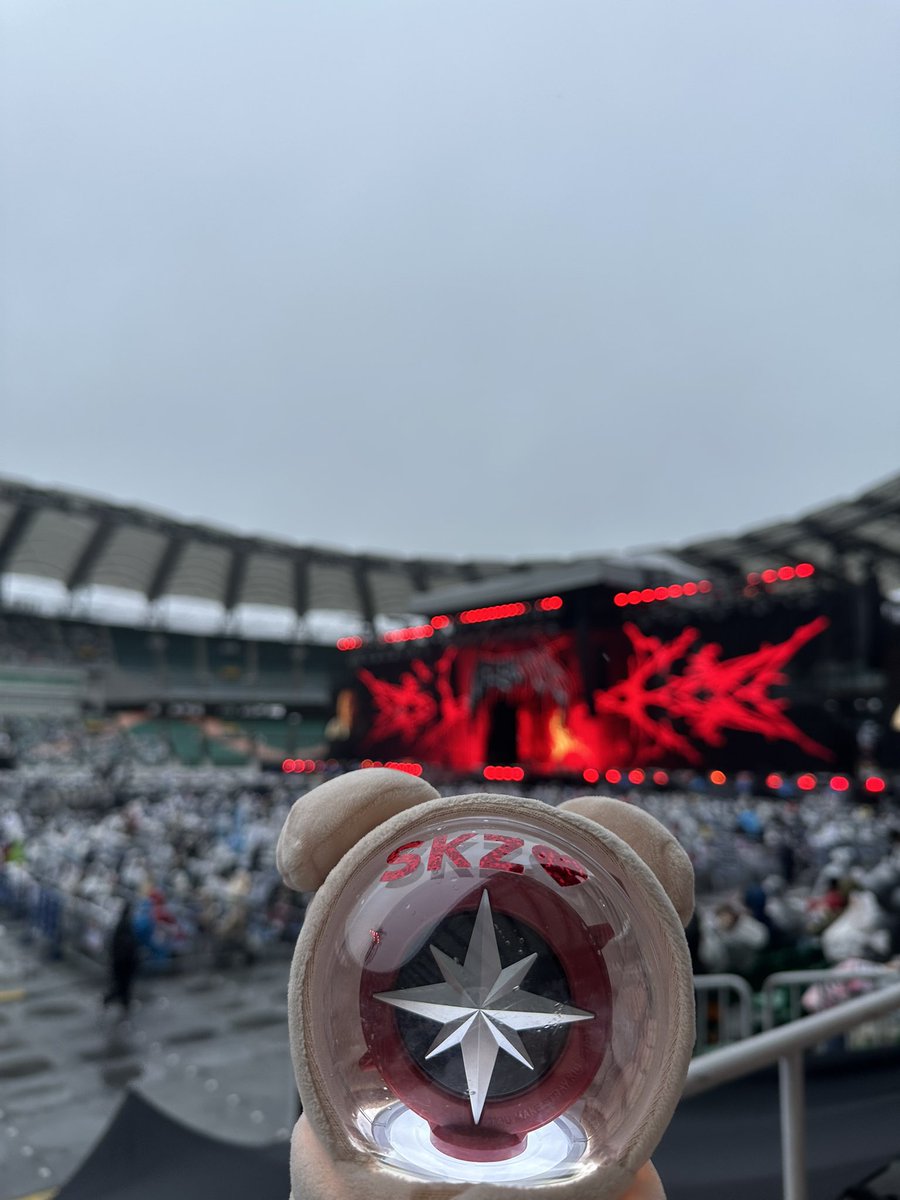 갑자기 신남🥰