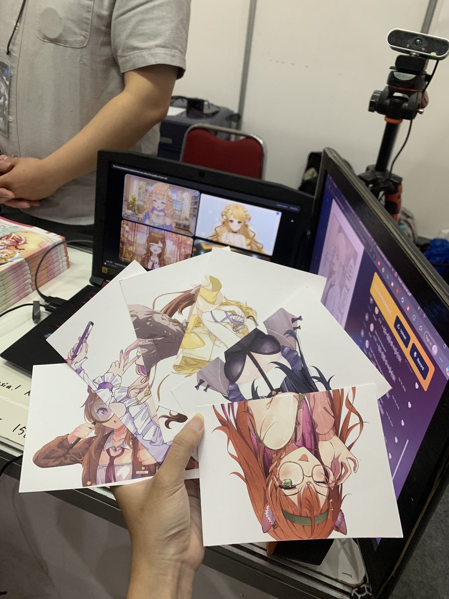 ‼️ Free Postcard Talent CCZ‼️
Mau dapet free Postcard Gepeng kesayangan kalian? 👀

Yuk langsung ke 
Booth H04 - Cozy Cazt x DouDoujin di Comipara Yogyakarta (Jogja Expo Center) dari tanggal 17 - 18 Mei 2025 dan ngobrol bareng anime paporit kalian😍

#CozyCazt #Vtuber #VtuberId