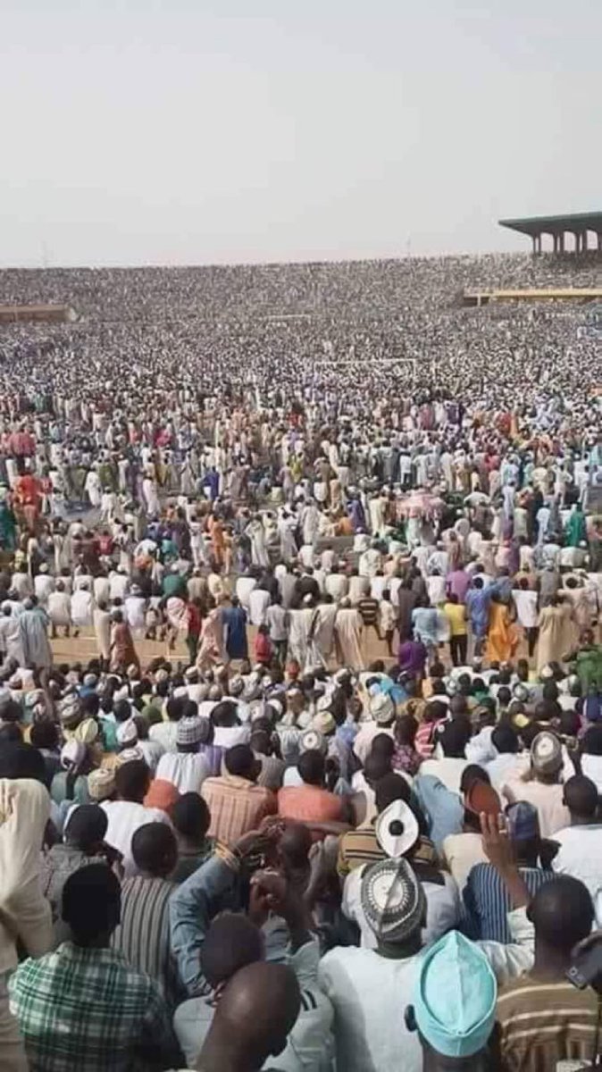 AbhishekVermaX's tweet image. देश के प्रत्येक नागरिक से हमारा यह प्रश्न है कि क्या आप सभी चाहते हैं, कि जनसंख्या नियंत्रण कानून लागू कर दिया जाए ... ??               

                       हां / नहीं