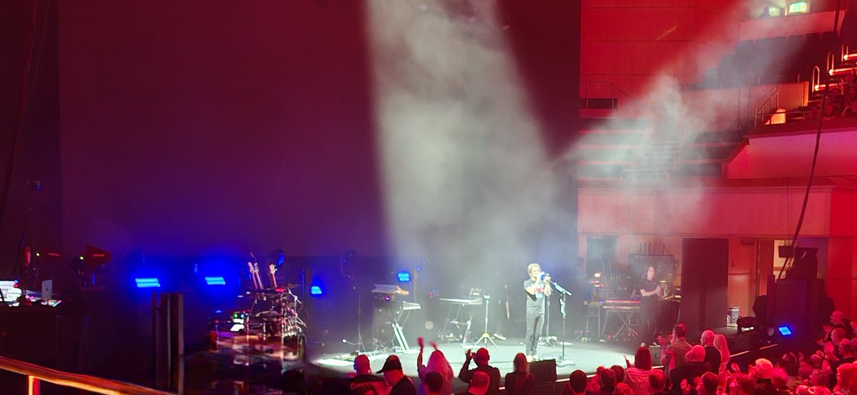 d74burgess's tweet photo. What an incredible show from @StevenWilsonHQ last night in Glasgow.
Musicianship to rival anyone!
One of the best shows I have ever seen!
Come back soon Steven...
@ProgMagazineUK https://t.co/HRAXsRIM3R