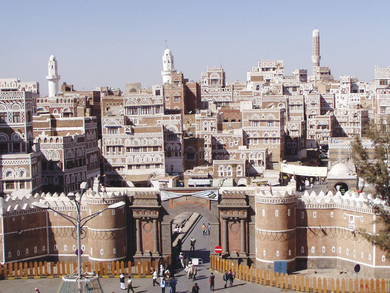 يا له من شعور رائع أن تستيقظ على جمال الصباح في صنعاء! حقًا، المدينة تنبض بالحياة في ساعات الصباح الباكر.....