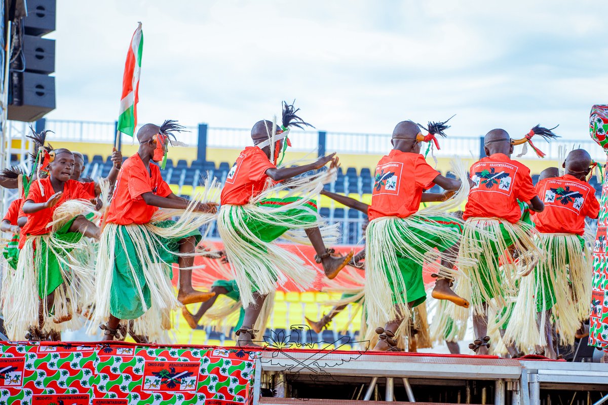 IntumwaNews's tweet image. 4e journée de campagne électorale : le CNDD-FDD fait vibrer le Nkurunziza Peace Park Stadium à Gisenyi en province de #Burunga

Ambiance électrique ce matin au stade Nkurunziza Peace Park de Gisenyi, à l'occasion de la quatrième journée de campagne électorale du parti CNDD-FDD.