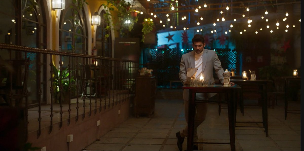 "I am always nervous before a project.I feel blessed&amp;overwhelmed with d kind of love that I received for BBB3.But d appreciation shouldn't be only for me, it should be for the entire team that has worked so hard in the pandemic"
#BrokenButBeautiful3 
#SidharthShukla || #SidHearts