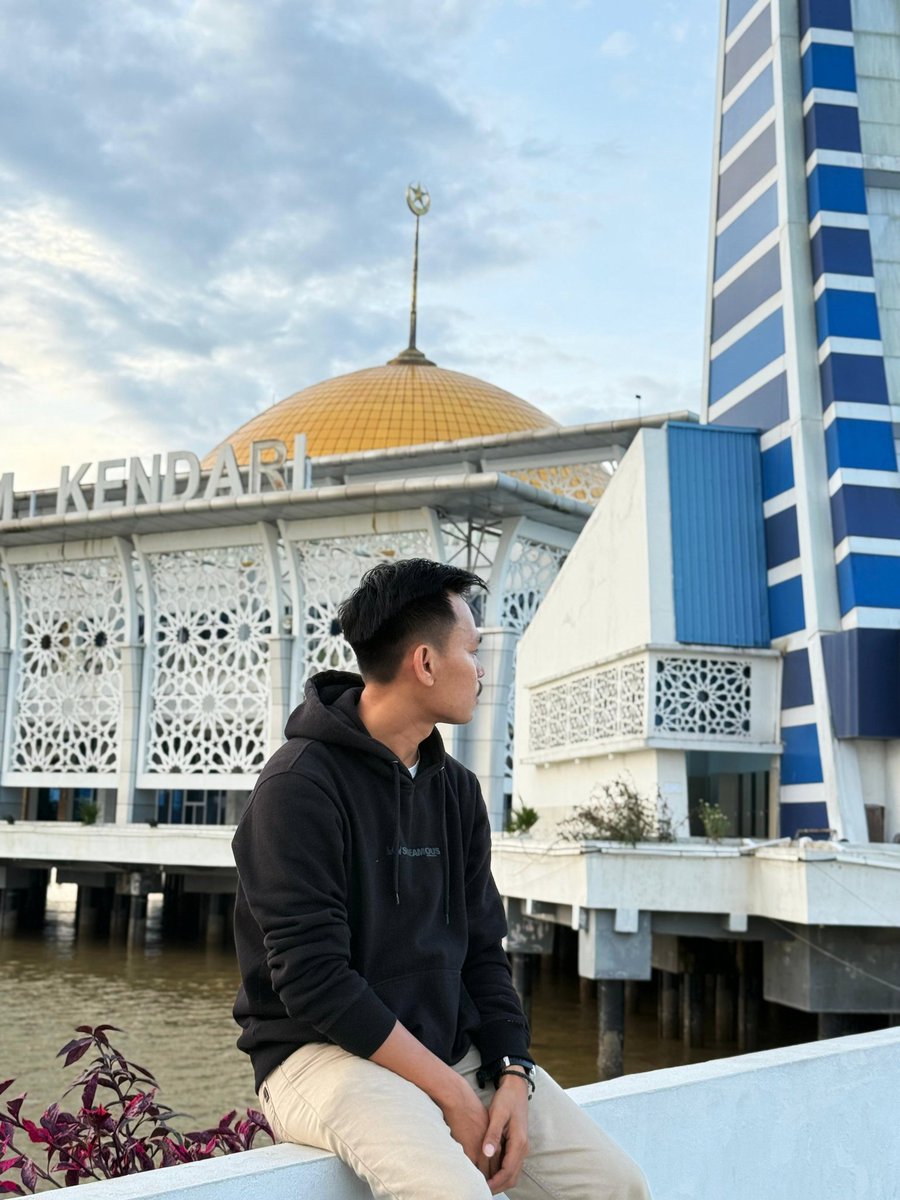 MkssrD's tweet photo. Enak sendiri #kendari https://t.co/Gx4TVf9FEA