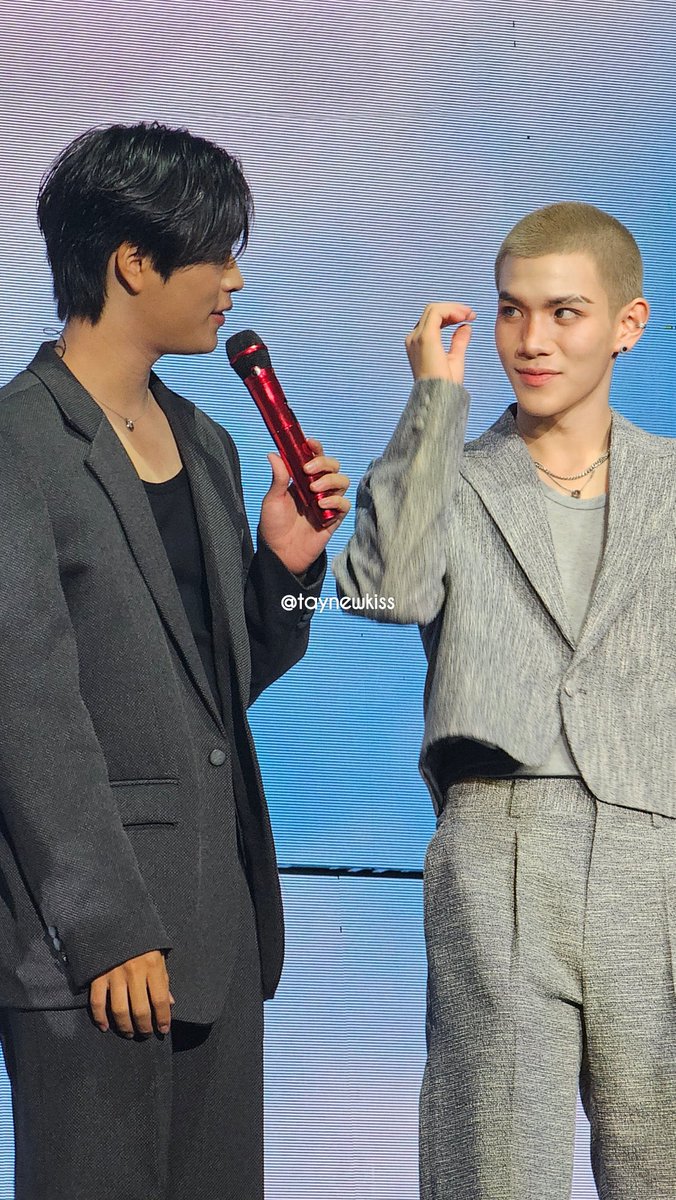 nongsiii's tweet photo. ((so gorgeous, isnt he? 👀))

cr: taynewkiss

GEMFOT LOVE IN THE AIR
#LOLFanFest2025D1
#GeminiFourth #เจมีไนน์โฟร์ท https://t.co/8TPjaB1d5r