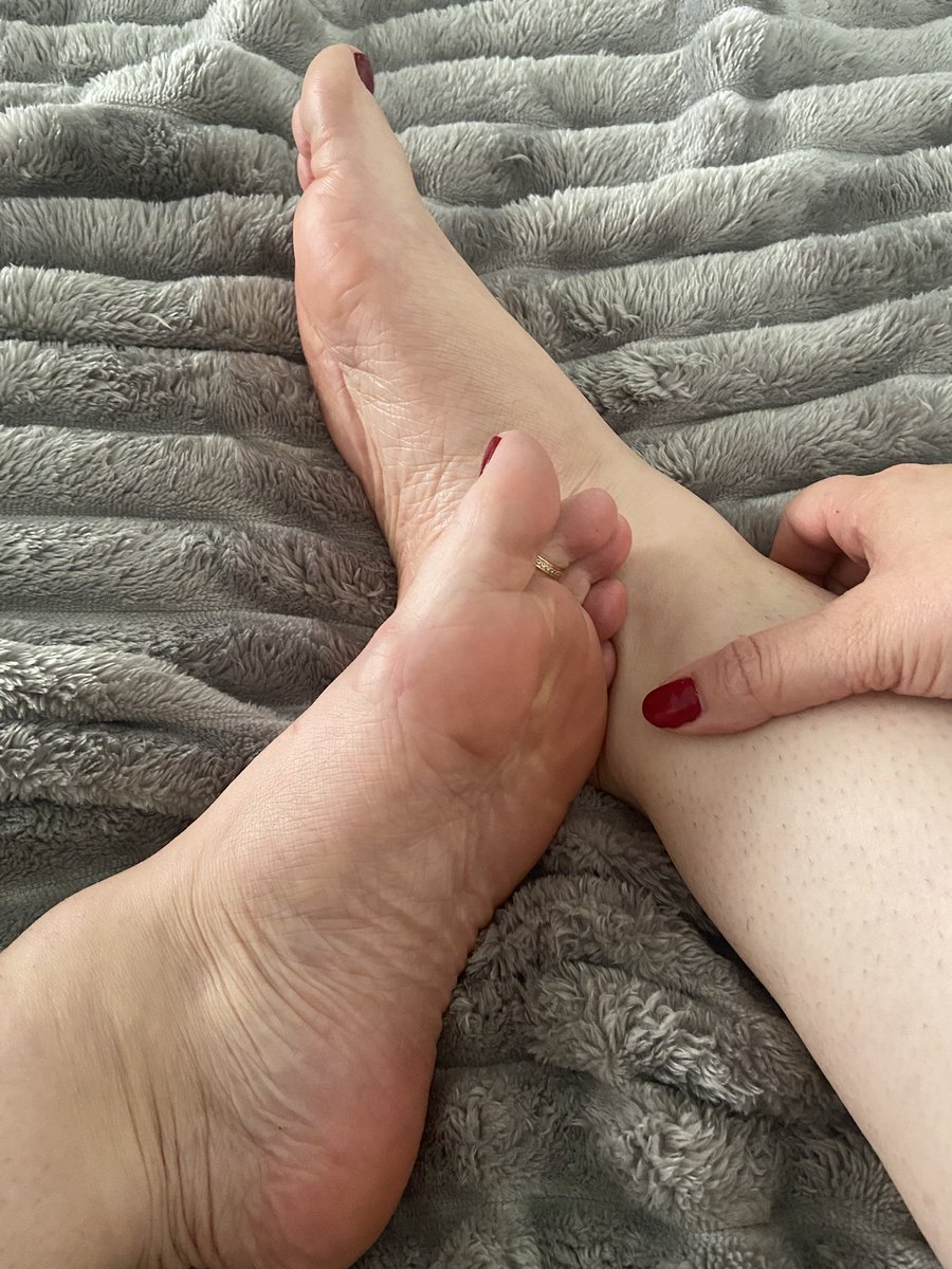 Soft soles on a soft blanket 🤩 love the view? 

<a href="/rt_feet/">Feet RT PROMO (Road to 100K)</a> 

Soles Feet Feetworship Sub Dom