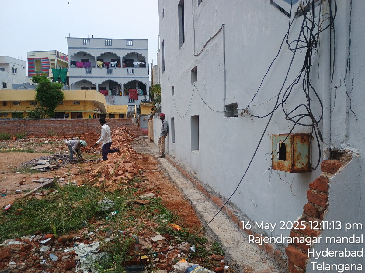___shams_____'s tweet photo. Despite multiple complaints to GHMC since Jan 2025, unauthorized construction next to our house continues, damaging our property. No action has been taken yet. @GHMCOnline @gadwalvijayainc
@CommissionrGHMC https://t.co/arCVAvkGW0