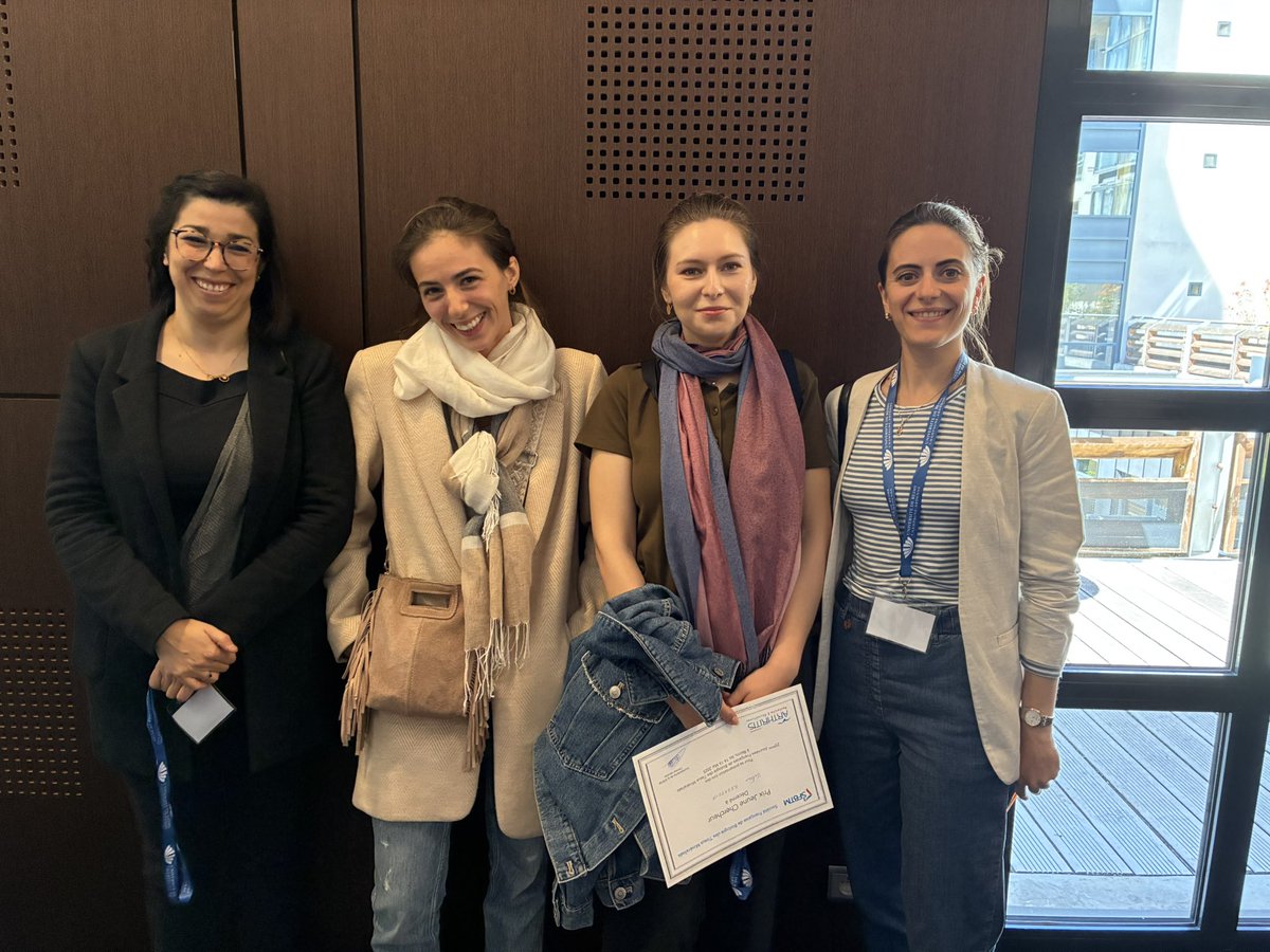 LP2M_Lab's tweet image. Bravo aux jeunes chercheuses du LP2M @BernardorJulie, @MMaterozzi,  #ValeriiaRezapova  et @DioneSaurat  pour avoir brillamment représenté le laboratoire aux #JFBTM2025 💪 
@SFBTMJFBTM  @FArthritis @Univ_CotedAzur @CNRSbiologie