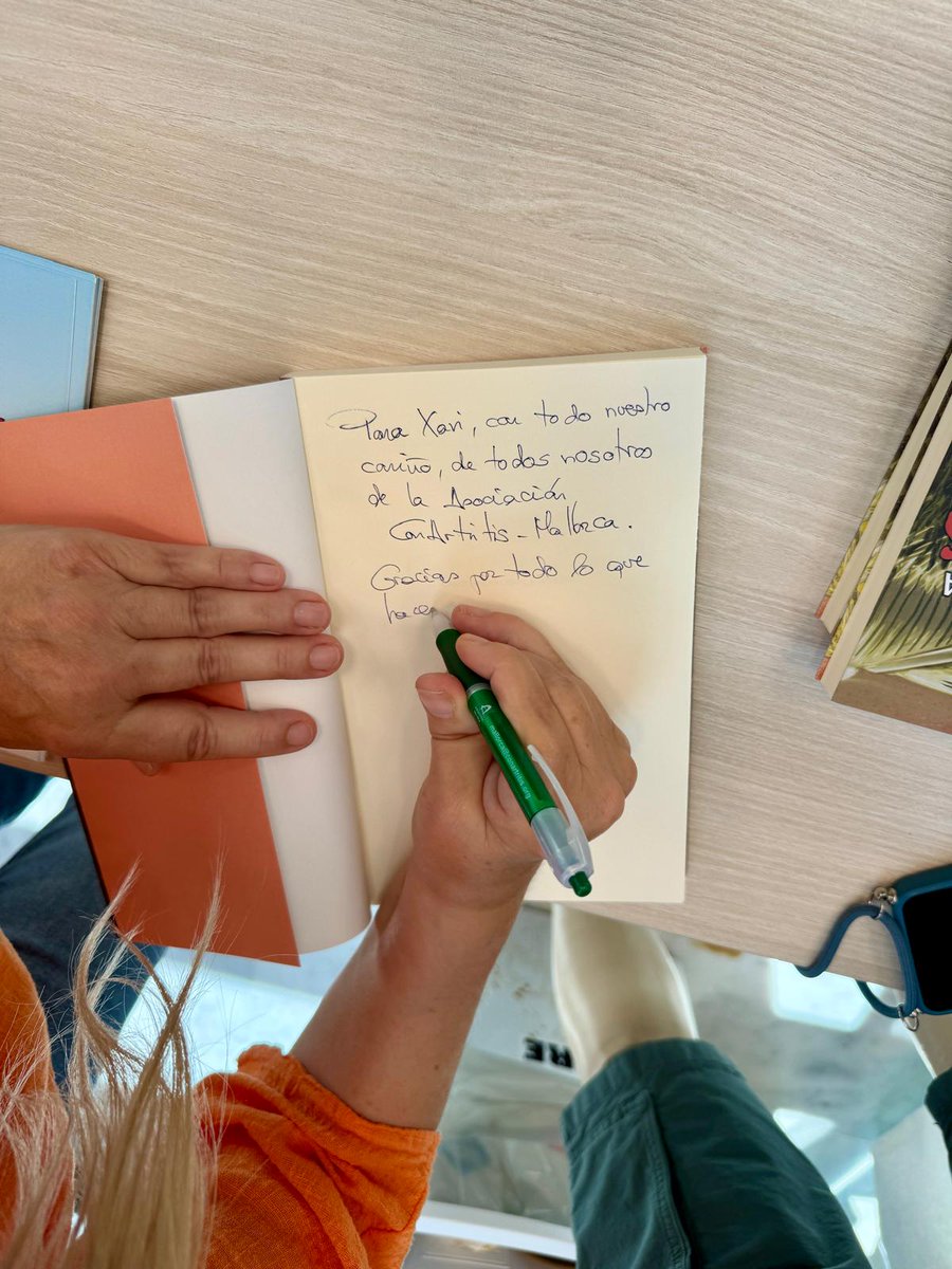 Gracias <a href="/pacientactiuib/">@PacientActiuIB</a> por invitar ayer en la VII Jornada a <a href="/xavi_torres/">Xavi Torres PLY</a>. Muy motivador y divertido conocerle y escucharle.
#caminandoconlaartritis #artritis #aij
<a href="/DocumentaBalear/">Documenta Balear</a> <a href="/SonEspases/">HU Son Espases</a> <a href="/ConartritisPMA/">ConArtritis-Mallorca</a> <a href="/ConArtritis/">ConArtritis</a> <a href="/humanizacionIB/">Humanització Servei de Salut Balear</a>