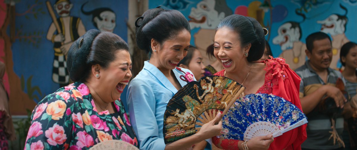 Dengan struktur bercerita yg memang sangat grounded dan relatable di beberapa komunitas kecil yang tentu saja adalah kekuatan film ini, Cocote Tonggo menurut gue berhasil membawa pesan &amp; kesan yang cukup menarik. 

Bahwa omongan tetangga itu mau gak mau adalah bumbu kehidupan.