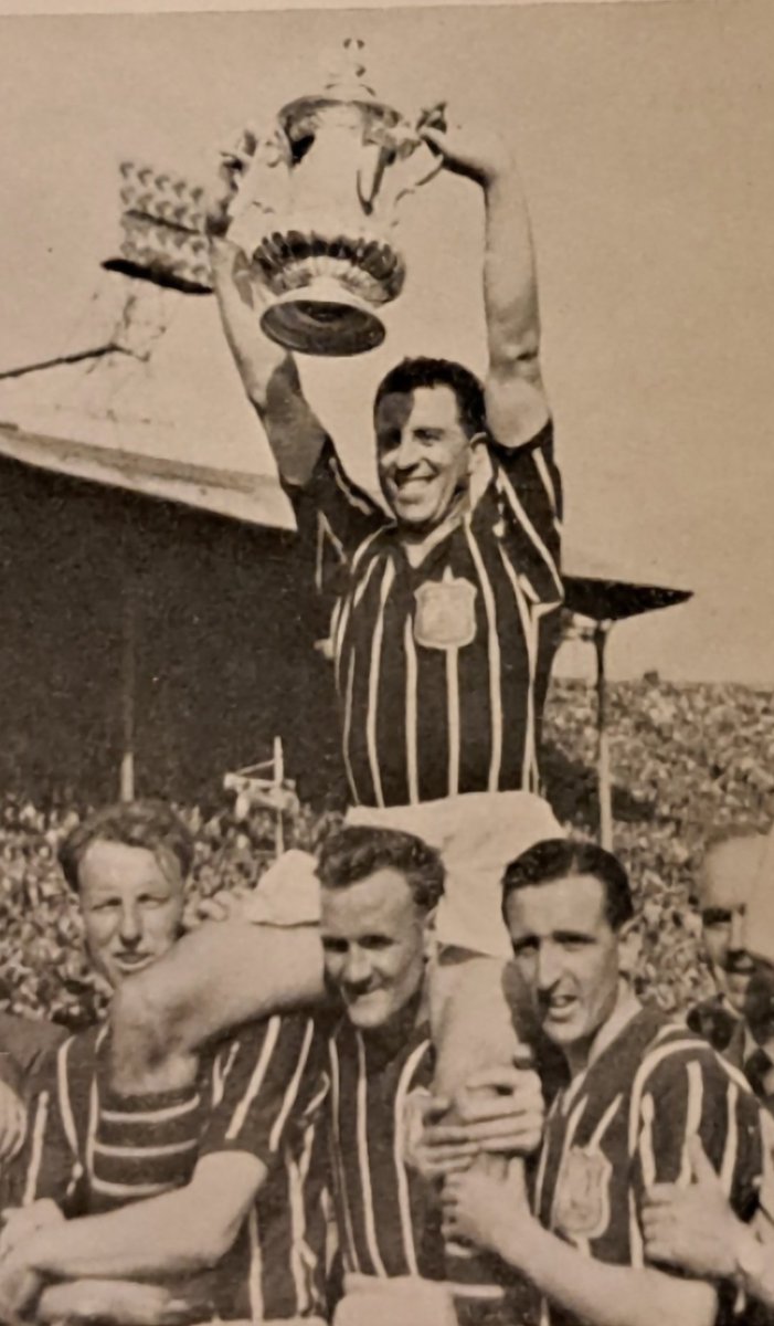 Stephen Ward tweet media