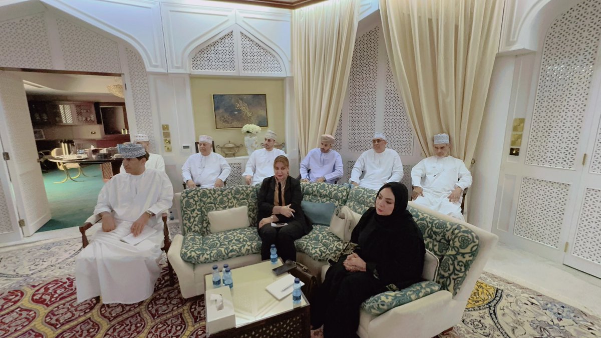 #مجلس_الخنجي "العميد ركن متقاعد"ناصر الزدجالي، رئيس اولوية سوق العمل والتشغيل بالخطة الخمسية العاشرة (رؤية عمان ٢٠٤٠). يتحدث عن تحديات سوق العمل والتشغيل . وركز على اهداف ومحاور اولوية سوق العمل والتشغيل برؤية عمان ٢٠٤٠. والتحديات الهيكلية لسوق العمل
<a href="/MajlisAlKhonji/">مجلس الخنجي Majlis Alkhonji</a>