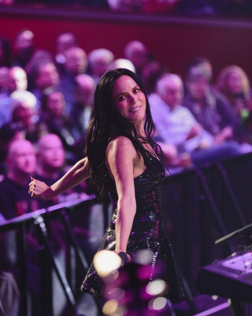 The Piece Hall (@thepiecehall) on Twitter photo Happy birthday to Andrea Corr 🎉✨
We cannot wait for <a href="/CorrsOfficial/">The Corrs Official</a> to headline @tkmaxx_uk presents Live at The Piece Hall on June 12 🎶 Happy birthday to Andrea Corr 🎉✨
We cannot wait for <a href="/CorrsOfficial/">The Corrs Official</a> to headline @tkmaxx_uk presents Live at The Piece Hall on June 12 🎶