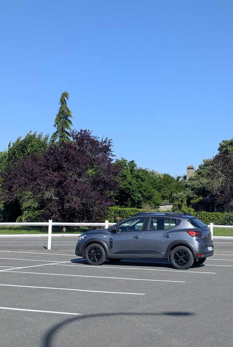 2_ponts's tweet photo. Voilà donc notre @Dacia_FR #Sandero #Stepway ! En l'inédite déclinaison CVT.. qui est vraiment pas mal du tout ! https://t.co/GRAKvVto23