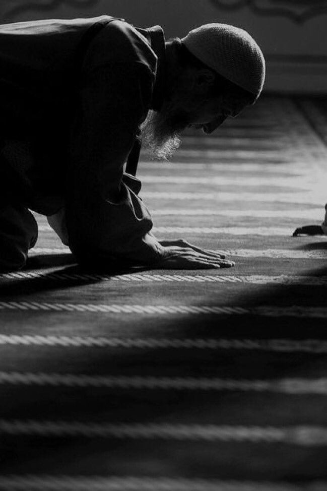 ويبقى الله حين لا يبقى أحد 🤍