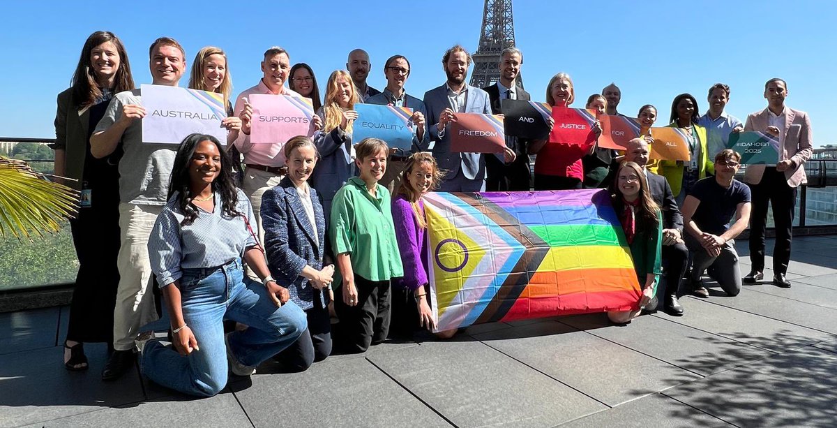 AusAmbFR's tweet image. 🌈 Aujourd'hui, c'est la Journée internationale contre l'homophobie, la biphobie et la transphobie (IDAHOBIT).
L'Australie continue la lutte pour l'égalité, la liberté et la justice pour tous et toutes afin de ne laisser personne de côté.
#IDAHOBIT2025 🏳️⚧️🏳️🌈