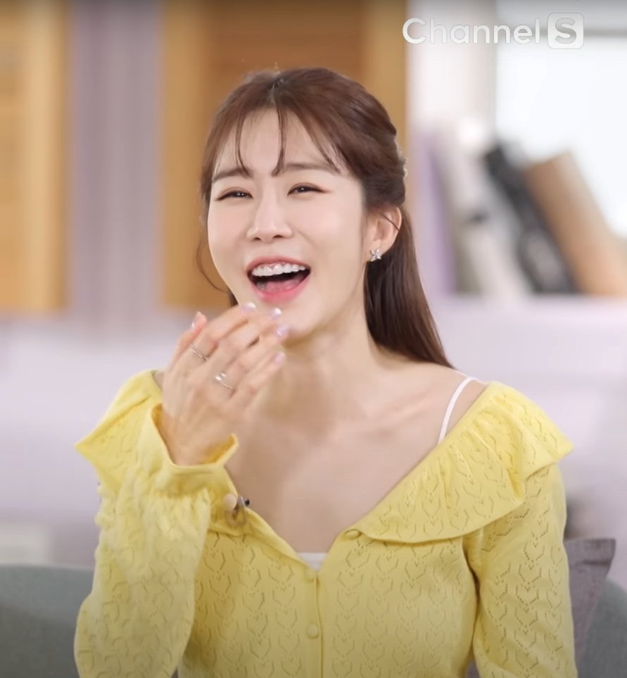 [VDO] May 1, 2025 Channel S "Let's Meet Now" ep.1 
<우리 지금 만나> MC #YooInna #유인나 🤍
1-1 youtu.be/LjJpj_05oMg
1-2 youtu.be/EkANba6VA3Q
