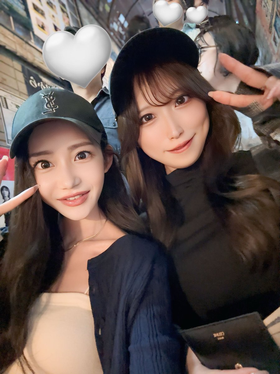 pipipiyuuki's tweet image. 昨日は高取さんに誘われ皆で
青笹さんのライブ行ってきた~!!
ライブ行くの初めてで楽しかったし、新宿校で会えるいつものメンバーと、はじめましての方ともお話できて(私の事知ってくれてたみたいで🙈)素敵な機会をありがとうございます😽✨