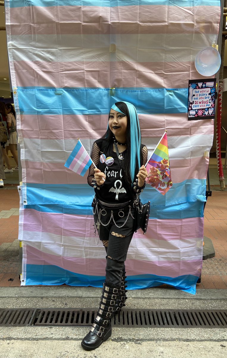 mx_cameron's tweet photo. Today is International Day Against Homophobia, Biphobia and Transphobia, and this is the first pride event Iโve ever joined in my life! ๐ณ๏ธโ๐๐ณ๏ธโโง๏ธ๐๐ค๐๐ค
#idaho #pride #lgbtq #trans #transgender #nonbinary #theythem #goth #altfashion #alternativefashion #bluehair #bluehighlights https://t.co/j1VAhdNPw3