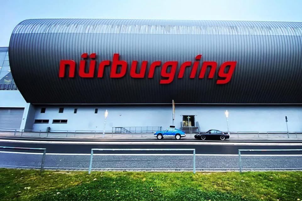 911blackyellow's tweet photo. 14 years with the 911 — a partnership forged in precision, passion, and pure driving pleasure. 

What a journey it’s been — and it’s far from over.

#porsche #911 #996 #carrera4 #purepleasure #thereisnosubstitute #getoutanddrive #SportscarTogether #projectblackandyellow #PBY https://t.co/9H3O4Xzj3y
