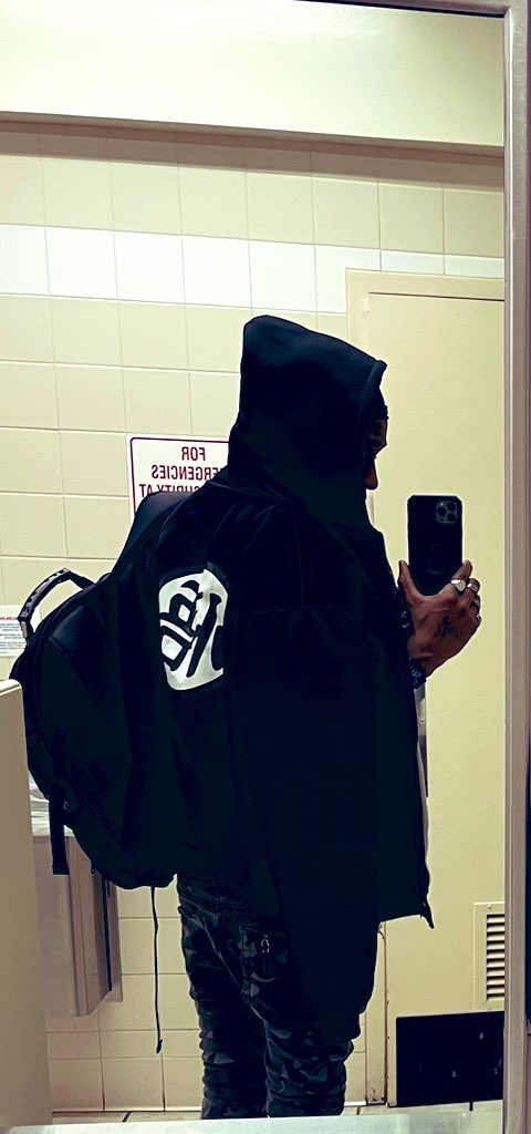 Jamonlemons's tweet image. 