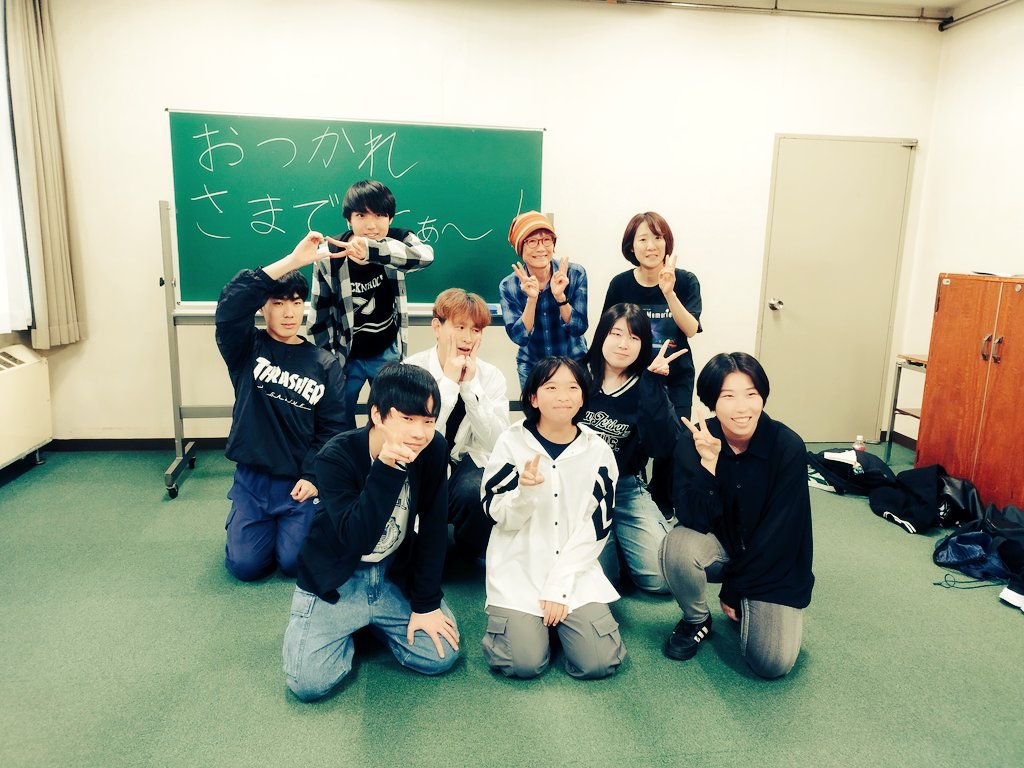 runami_shipomi's tweet photo. 2025.5.17 苫小牧市民会館にて「ふれあいコンサート」で踊らせていただきました。今日はforceの大人コースのお二人と西高の皆さんと一緒に♪
#ダンスサークルforce
#ふれあいコンサート https://t.co/20QWjEL2mj