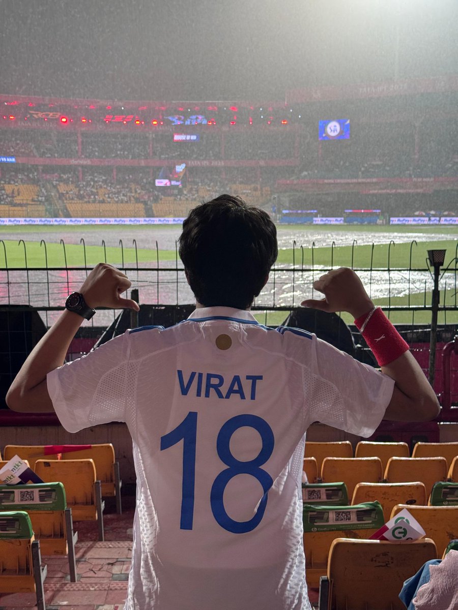 ThadhaniManish_'s tweet image. The rain has stopped. Chinnaswamy is roaring. For the first time, a sea of white outnumbers red — a historic scene that will be etched in cricket’s memory.
The crowd came in numbers, and they came loud. We are ready. Are you?