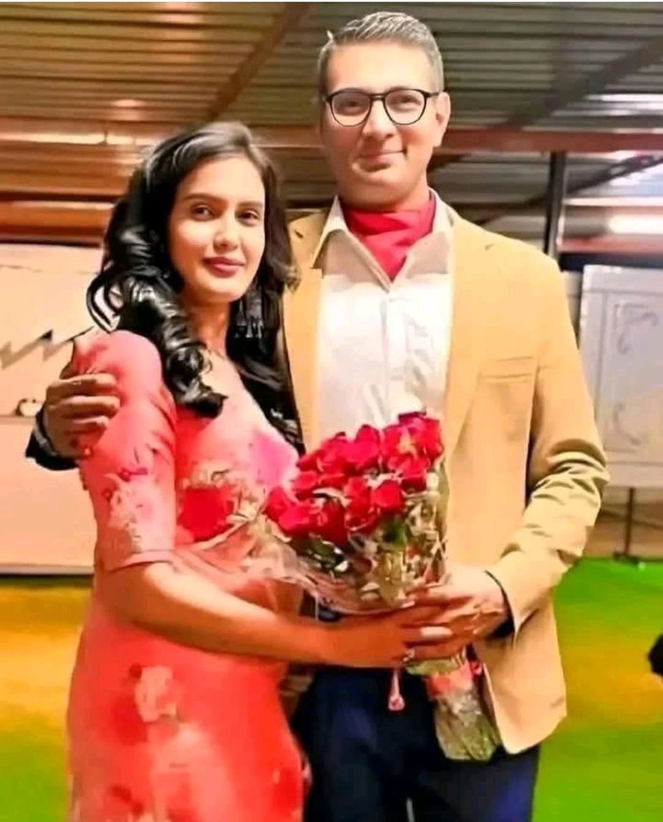 Col Sofiya Qureshi and her husband are proud #IndianArmy Officers. Military tradition comes to Sofiya naturally as her father fought in Bangladesh Liberation War. Her grandfather also served in Indian Army and her great grandmother fought alongside Rani Jhansi in 1857. 
🇮🇳