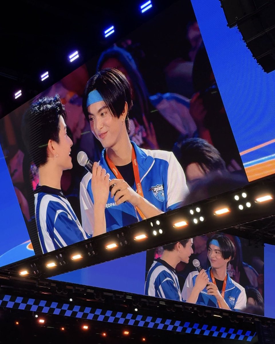najaeii's tweet photo. พี่ไทยเรียกเป้อว่าเหมียวเป้อกลางโอลิมป๊อป5555555555555555555555 ฮีใช้หน้าที่ในทางที่ชอบของมาก🤣 จนกฤตตินบอกว่า “รบกวนศิลปินไม่ตีกันครับ” 5555555555

#THAIchayanon
#COPPERdechawat #OLYMPOPDAY https://t.co/8rOGWqX6Mc