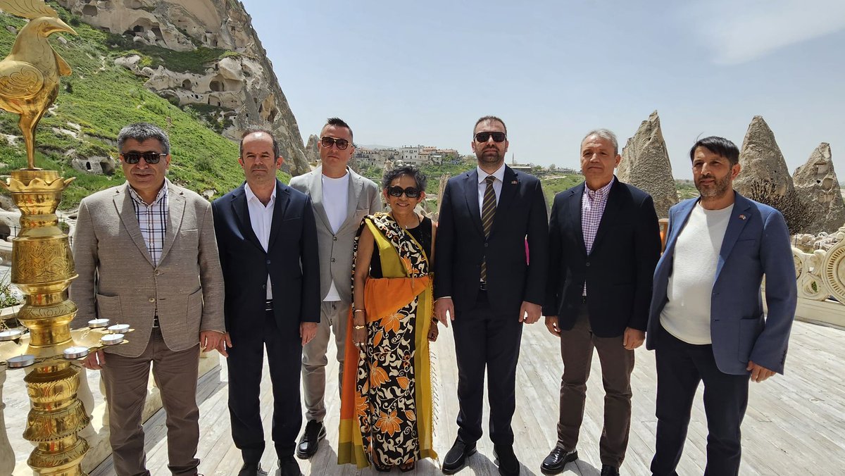 Kapadokya Sri Lanka danslarıyla renklendi haber384.com/kapadokya-sri-… 

<a href="/MahmutSamiUluer/">Mahmut Sami Uluer</a>