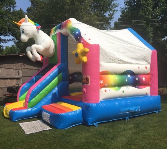 KidzKarnival's tweet photo. Book fun for your child’s party! https://t.co/SuRcnR1FR7 705-748-4713 TSSA inspected/certified &amp; insured for public or private events. Based from Peterborough. We deliver &amp; pick up. Kidzkarnival@bell.net Lots of options plus popcorn, cotton candy &amp; snocone machines/supplies 🎉🍿 https://t.co/ugkud3LgnF