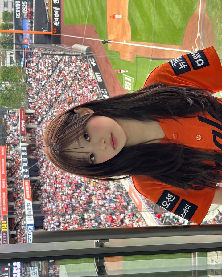ginggingeeee's tweet photo. 250517 #츄 인스타

이글이글이글이글이글이글이글이글이글이글이글이글🧡 https://t.co/Du1L303IsA