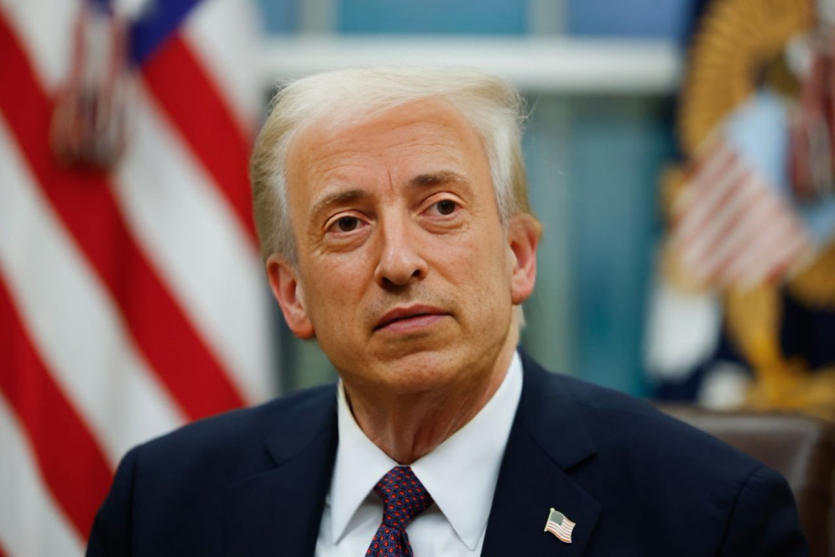 sanchezzzr1ck's tweet photo. Donald Trump ↔️ Gary Gensler

Regulator-in-Chief 🇺🇸

#solana #Trump #garygensler #memecoin #pumpfun https://t.co/UMvXFLGn3n