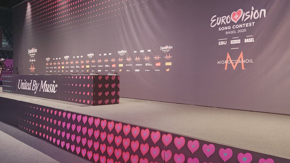 Et si la place centrale de cette tribune t'attendait cette nuit, ma chère <a href="/louane/">Watchoutforthetornado🌪</a> ?

<a href="/EurovisionF2/">Eurovision France 🇫🇷</a> <a href="/AlexRedde/">Alexandra Redde-Amiel</a> <a href="/LudHurel/">Lu</a> #maman #vote24 #Eurovision2025