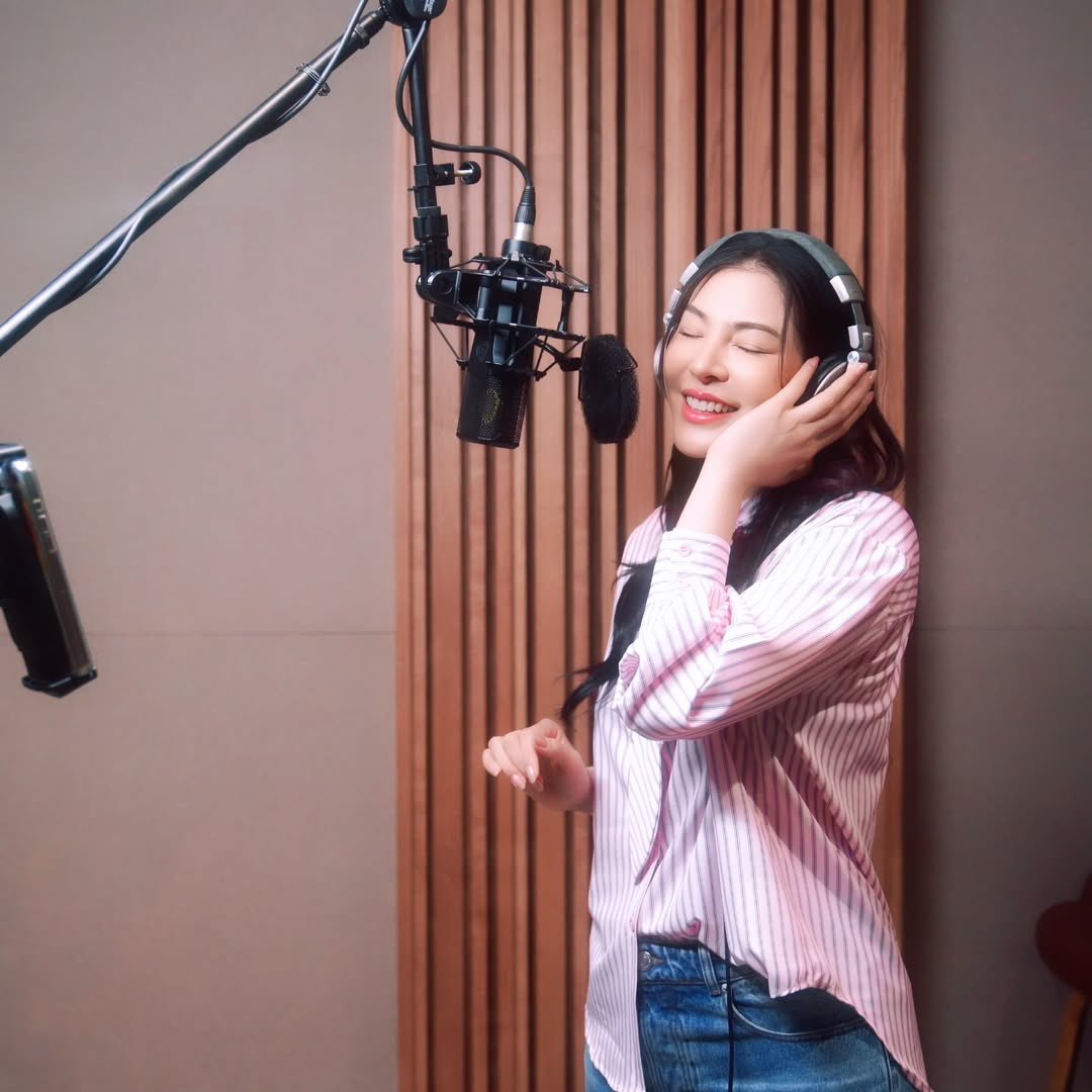 Fayemily_TH's tweet photo. พี่มะลิขอให้มีความสุขในการร้องเพลงมากๆเลยนะคะ ยิ้มกว้างกว่าที่เคยเลยนะ

PERAYA COVER SONG
#DeepTalkByFaye https://t.co/zXM9rUOpbv
