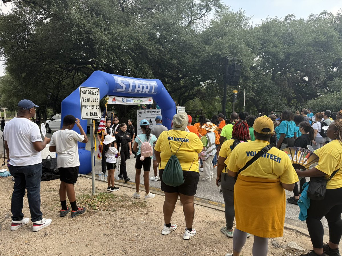 HCSO_NPD's tweet image. Join us at the @NAMIHouston Walk at 1000 Bagby Street! 🚶‍♂️💚 Not walking? No problem—stop by to connect with mental health resources &amp;amp; learn how to support yourself &amp;amp; others. @HCSOTexas is here!  #MentalHealthMatters #NAMIWalks