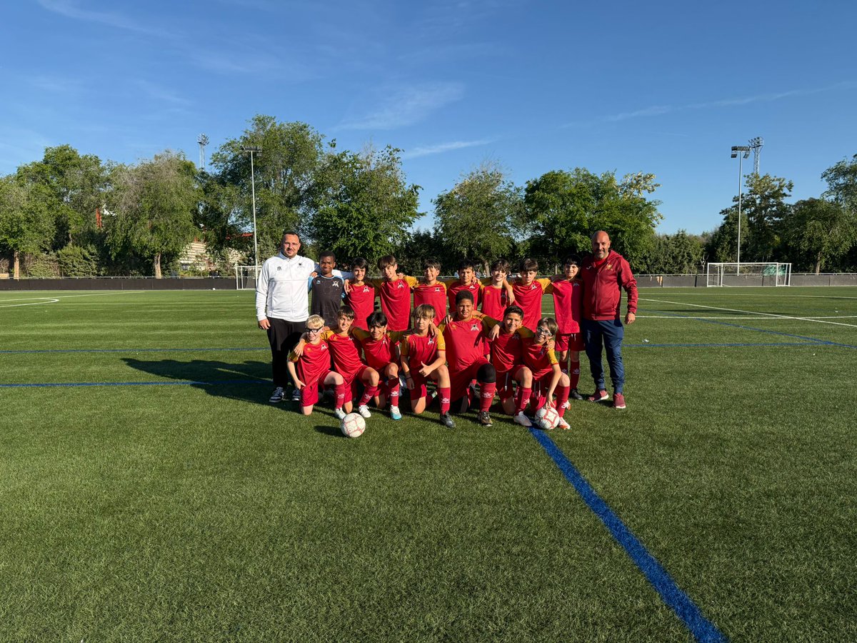 📆 Liga - Jornada 26 🏆 ALEVÍN "A"
<a href="/IveroValdemoro/">ÍVero ❤ Valdemoro ⚽️</a> 2️⃣ 🆚 3️⃣ <a href="/ciudaddegetafe/">Ciudad De Getafe</a>
1°parte espectacular, teniendo 3 ocasiones de gol que no aprovechamos. 2°parte fallamos defensivamente y nos generan 2 goles en 5'. Recortamos distancias, no pudimos puntuar. Trabajazo💪⚽
#vamosivero