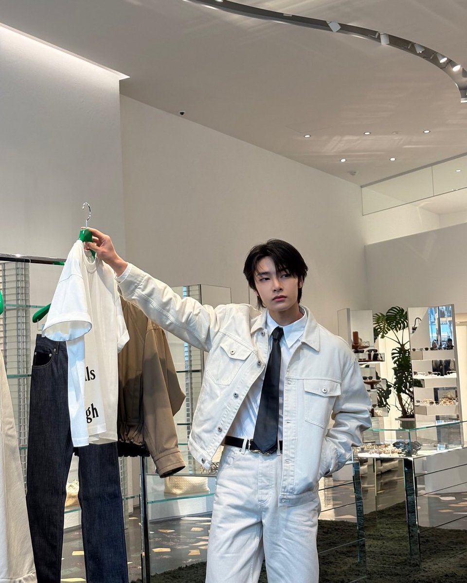 dailyinnieluv's tweet photo. i.2.n.8 instagram update https://t.co/JQswxvt3ky