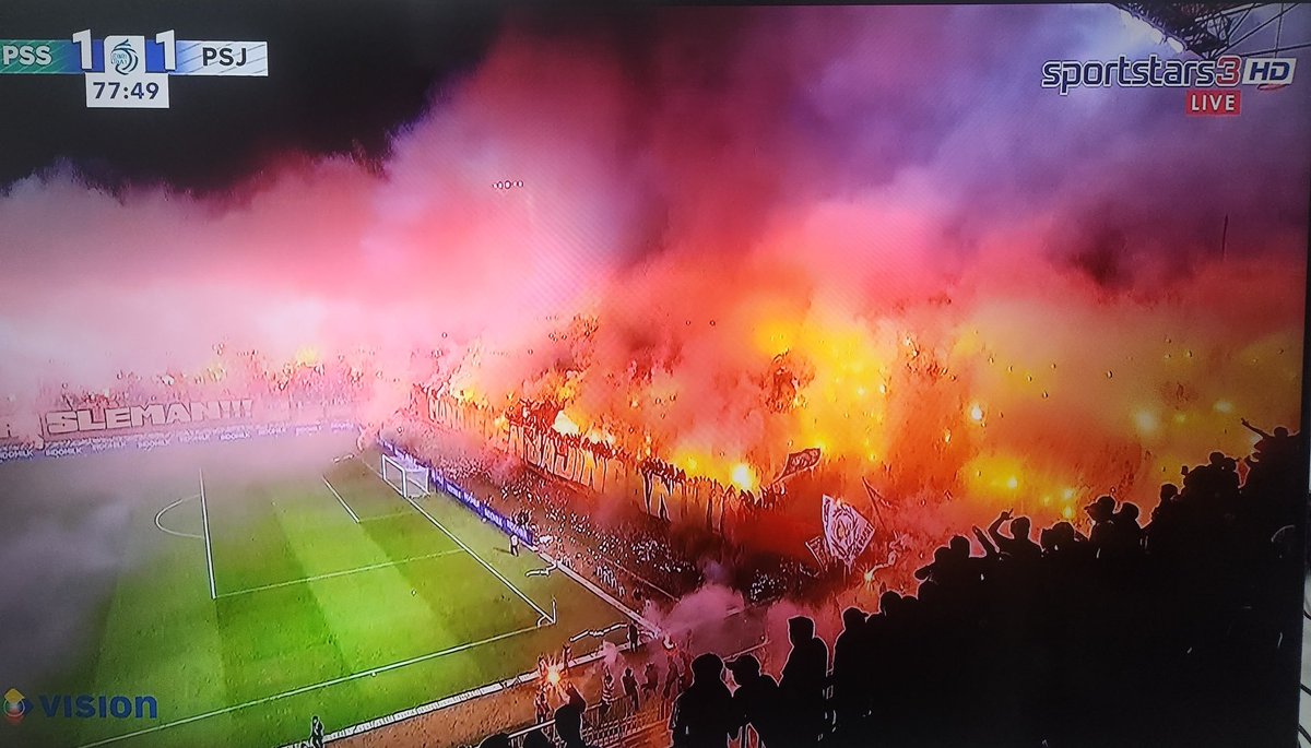 garagarabola_'s tweet photo. Tebak nama stadion?

🔥🔥🔥 https://t.co/PmEqBF4L4w