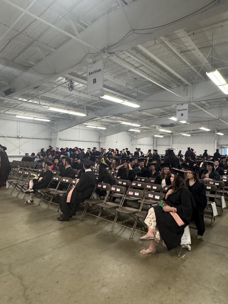 UVMPattyPrelock's tweet image. Getting ready for our Graduate College ceremony @uvmvermont @UVMGradCollege