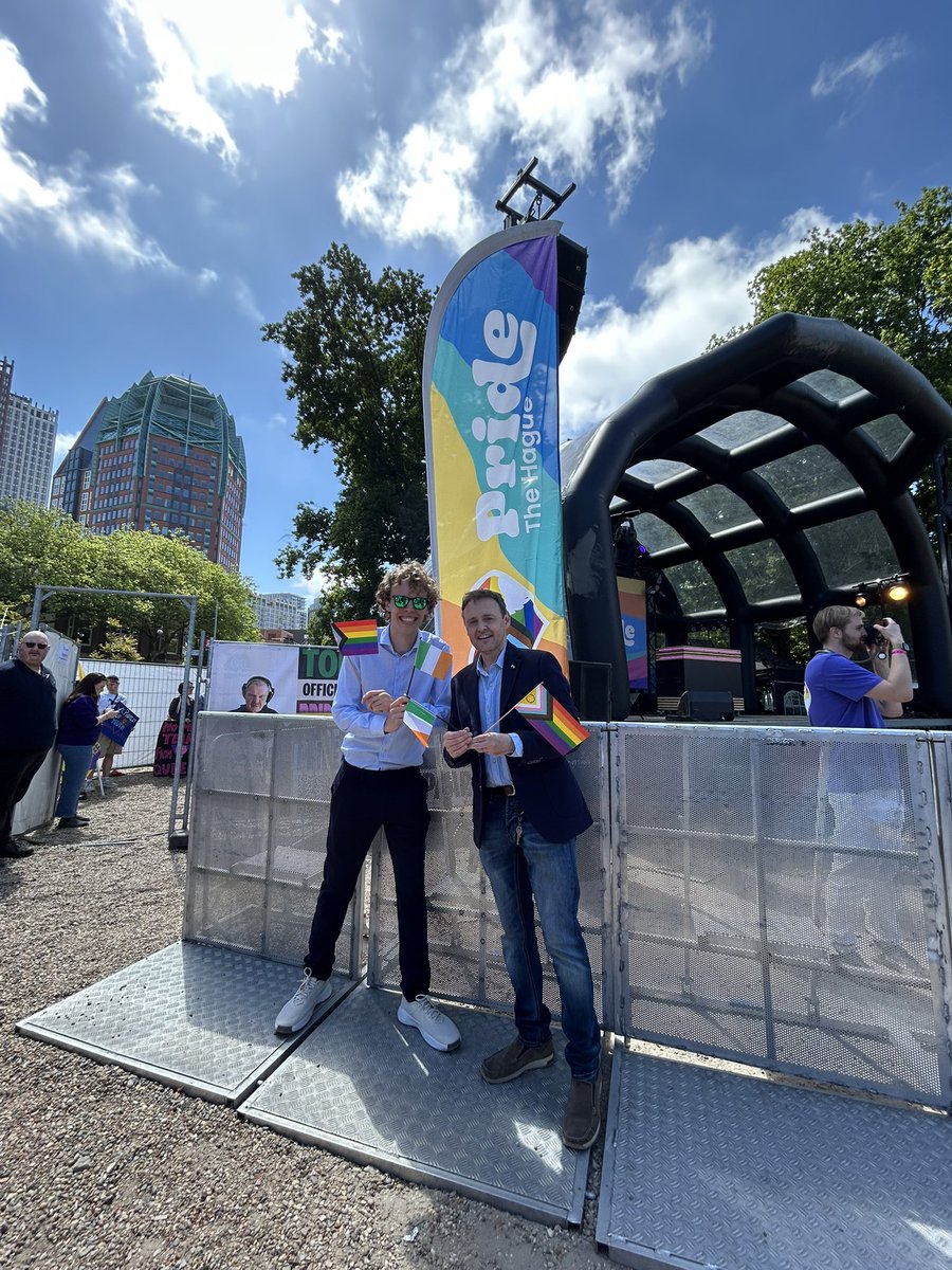To mark the International Day Against Homophobia, Transphobia and Biphobia, the 🇮🇪 Embassy in 🇳🇱 joined the Embassies of 🇦🇺🇦🇹🇨🇦🇨🇱🇩🇪🇱🇺🇳🇴🇬🇧 for the #pridewalkdenhaag. 

#IDAHOBIT 🌈🇮🇪