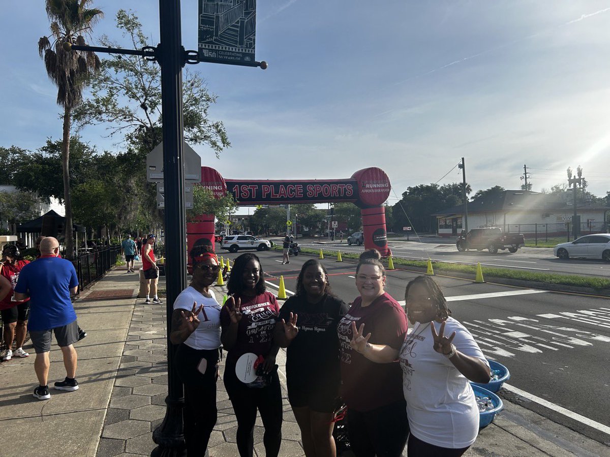 GJAC1952's tweet photo. GJAC on #ServiceSaturday w/Hope Starts Here 5K

An amazing organization that helps those who have gotten out of prison transition back into the community while supporting them on their successful journey in finding their careers and supporting personal growth.

@gammasigmasigma https://t.co/heM6LP7rcF