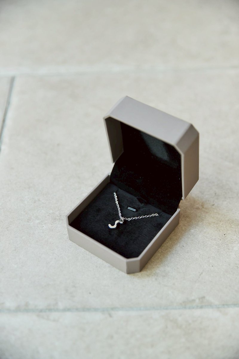 ネックレスの購入特典は… 写ルンです27枚写真 一つひとつ貴方だけの為