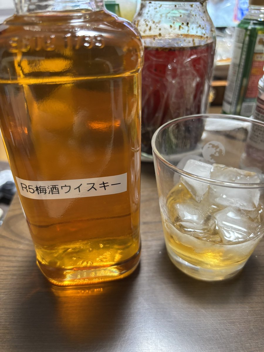 p_backs's tweet image. なんか今年はずっと風邪ひいてる。😅

このまま一生風邪引き続けるのかなwww

これがデフォルトになれば慣れていくのかなε-(/･ω･)/

とりあえずこれだけは言わせてください！

僕は生きています🍀*゜