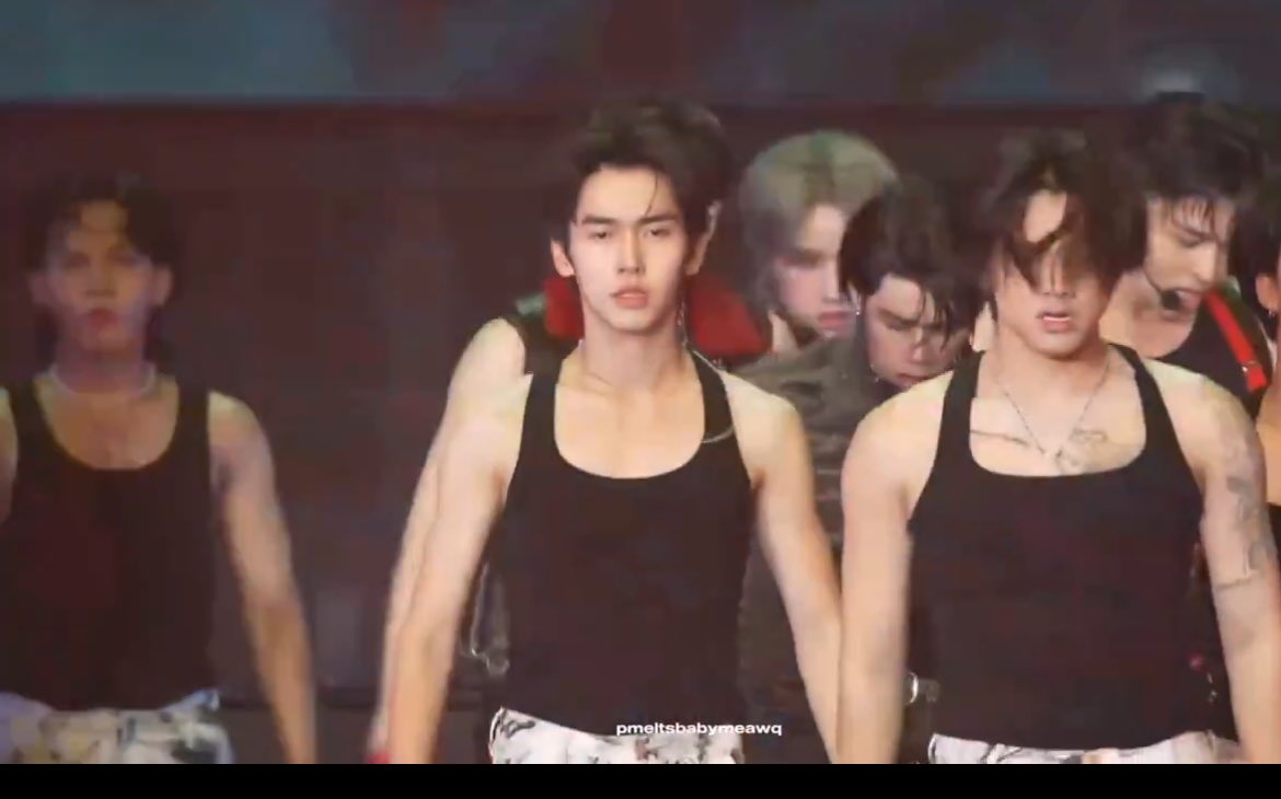 จังหวะชุลมุน แดนเซอร์ยาพิษหล่อมาก55555555555555

 #LOLFanFest2025D1