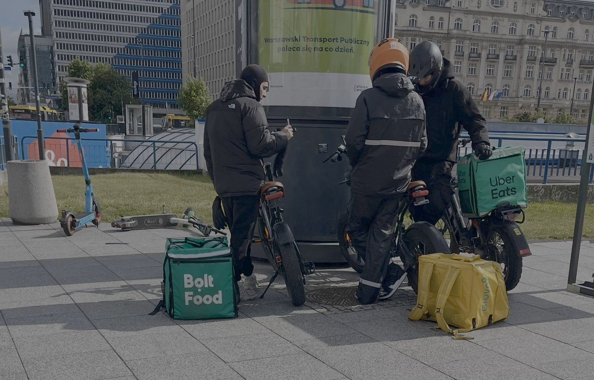 Каспар, Бальтазар і Мельхіёр вязуць свае дары. 

Аўтар невядомы, Варшава, Muzeum Narodowy.
