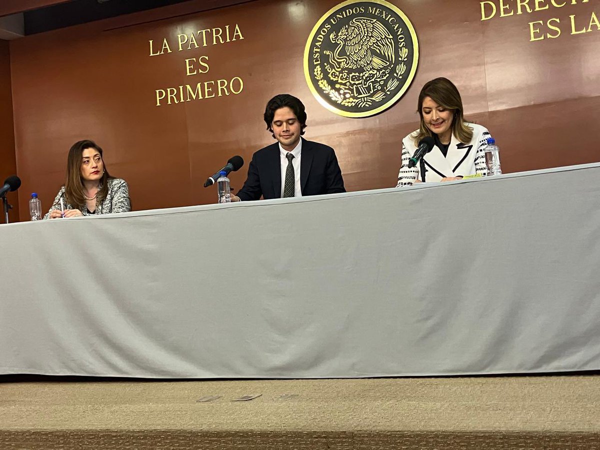 Agradezco a la @EFFJ_Mx la invitación al SEMINARIO DE SEGURIDAD SOCIAL. Platicamos sobre la iniciativa de reforma 10o. Transitorio ISSSTE y temas relevantes resueltos por la <a href="/SCJN/">Suprema Corte</a> en relación con pensiones de viudez y ascendencia.