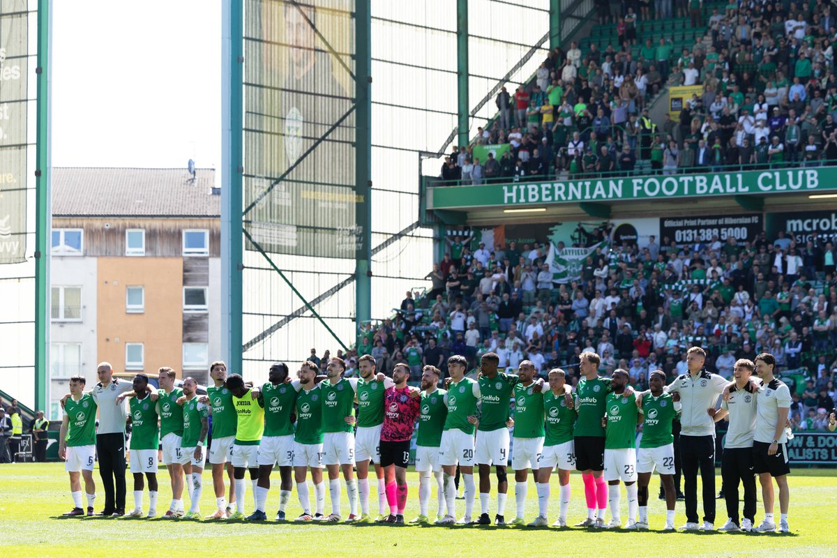 HibernianFC's tweet photo. This team 💚 https://t.co/c58473xs4x