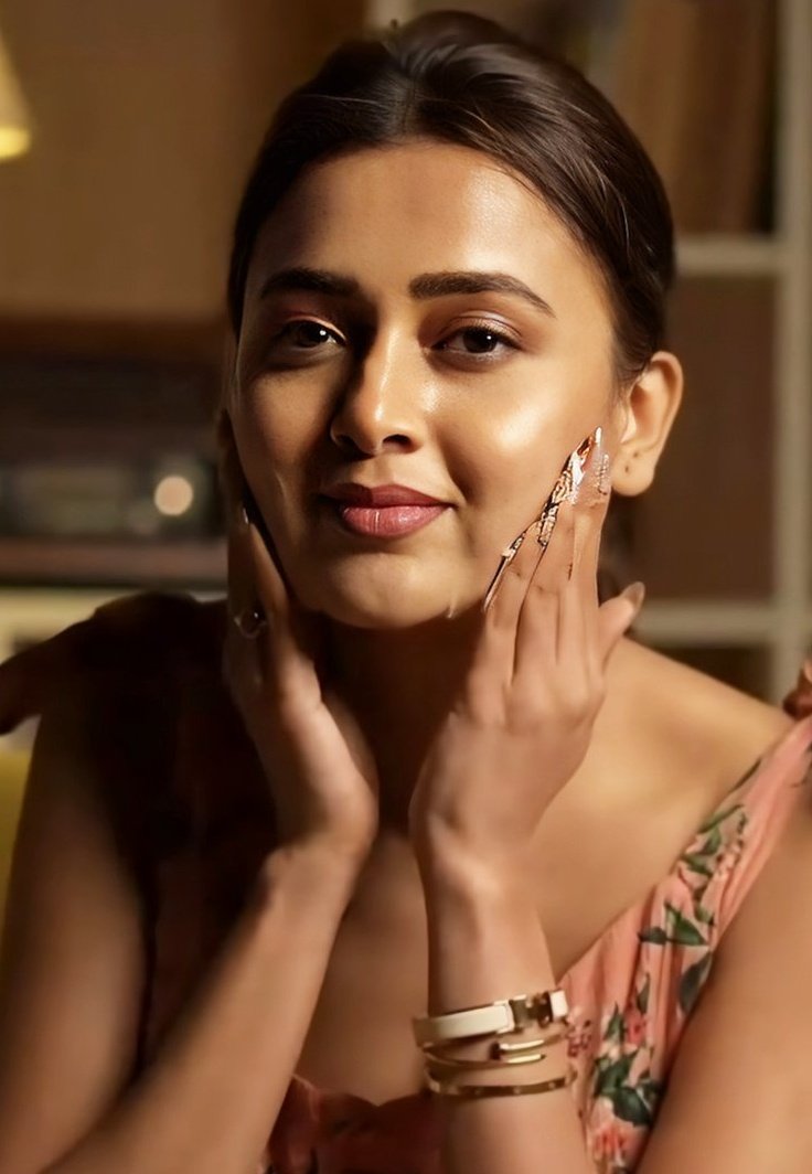 GrJ9yBXWMAAM2tO?format=jpg&name=medium